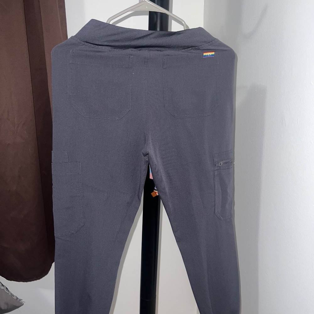 Figs yola scrub pants